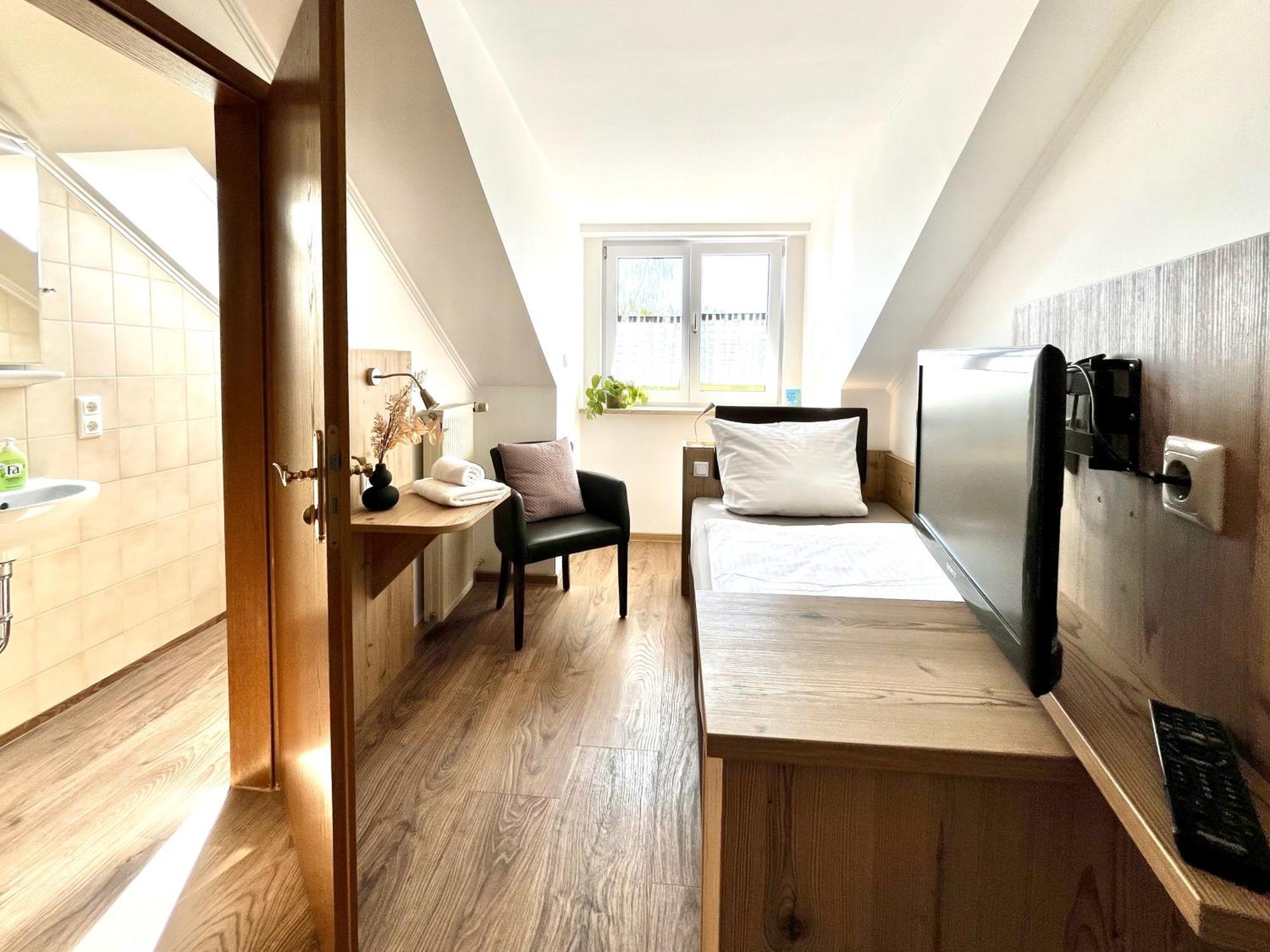 Gastwirtschaft & Hotel Doll Markt Indersdorf Kamer foto